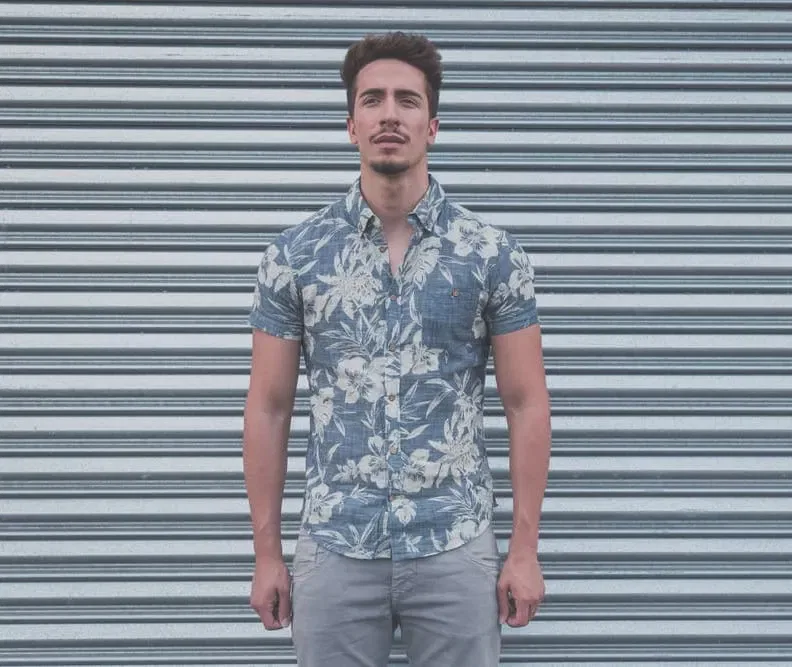 casual short sleeve shirt