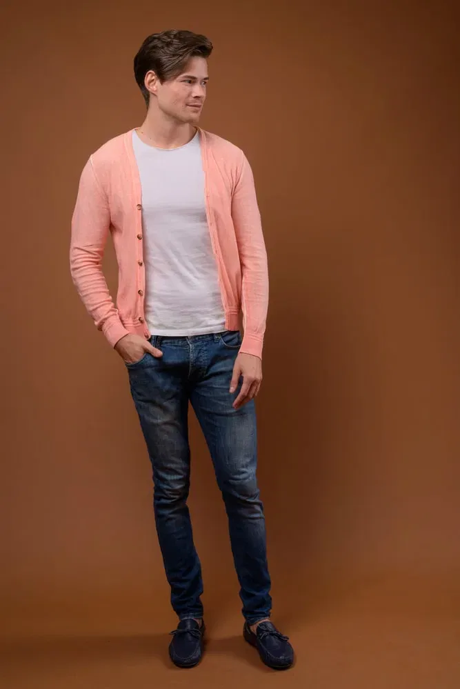 cardigan over t-shirt