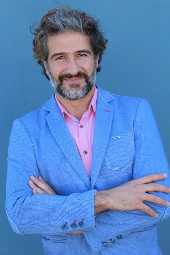 navy blue blazer and hot pink shirt