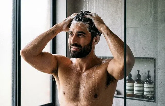 Best DHT blocker shampoos - ReadySleek