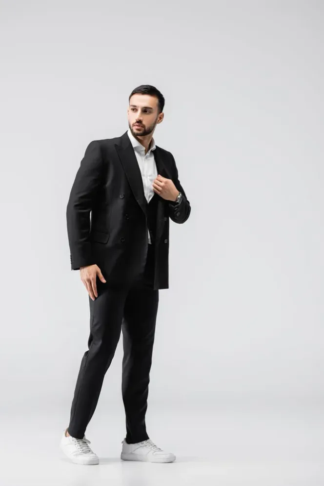 An Easy Guide To Wearing Sneakers With Dress Pants An Easy Guide To Wearing Sneakers With Dress Pants